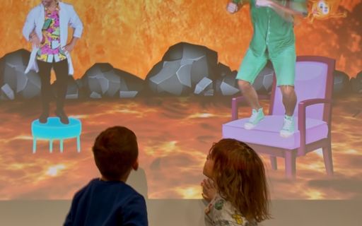 Gólfið er brennandi hraun